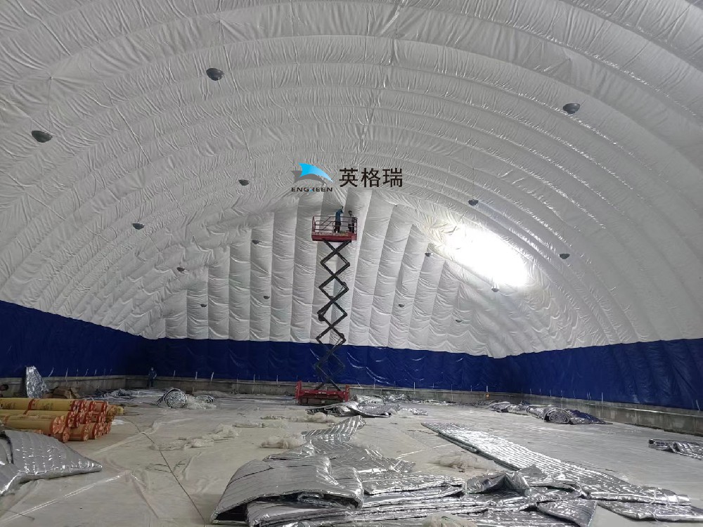 氣膜館內(nèi)為什么要安裝保溫棉呢？安裝保溫棉的好處是什么呢？