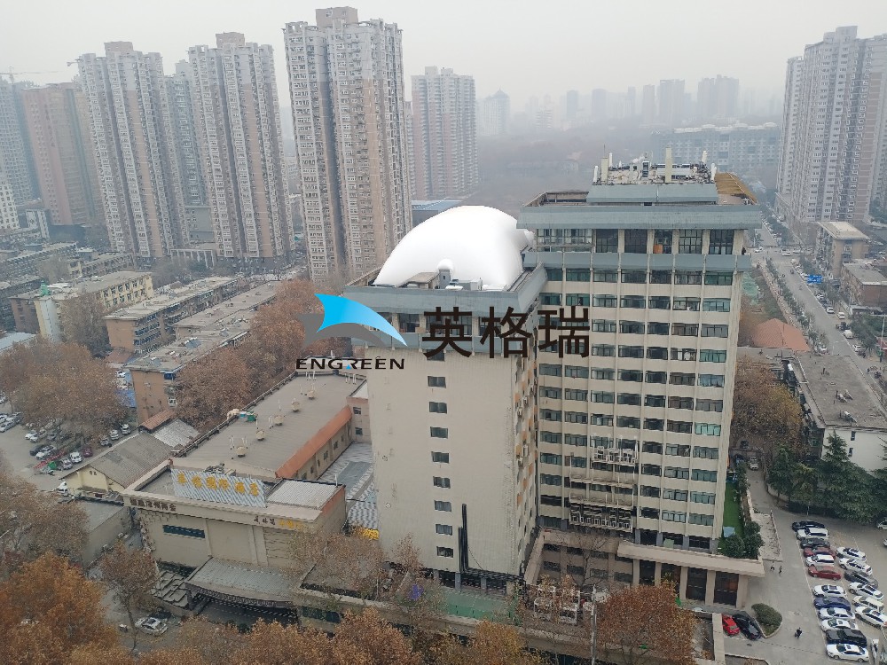 樓頂氣膜羽毛球館靈活利用城市空間，快速搭建減少工程干擾